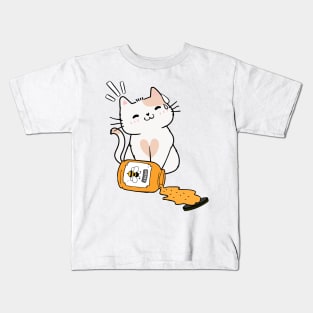 Naughty persian cat spilled a jar of honey Kids T-Shirt